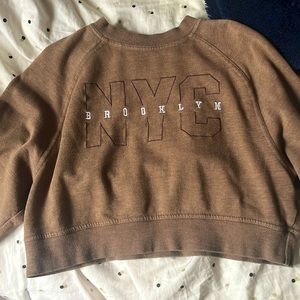 Brown graphic cropped crewneck